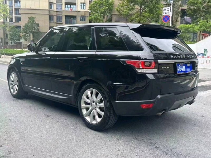 深圳18年路虎揽胜运动9