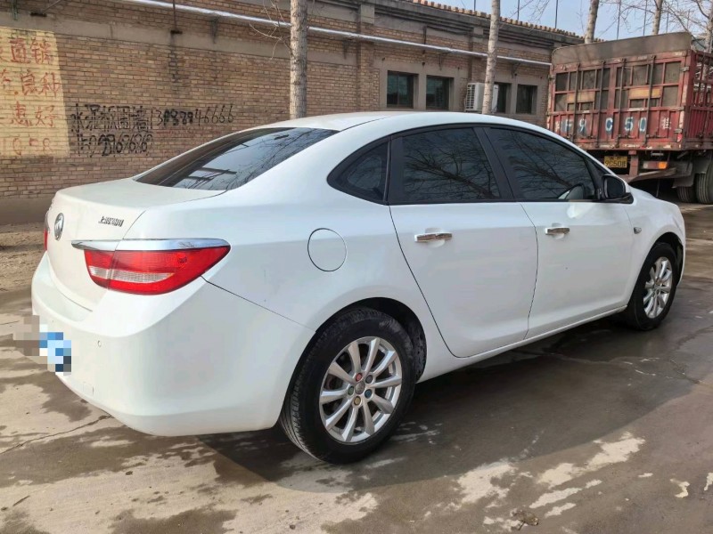 保定13年别克英朗4