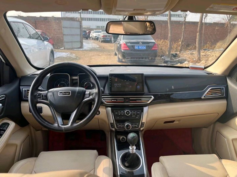 保定18年众泰大迈X57