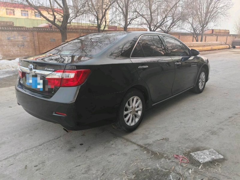 保定12年丰田凯美瑞4