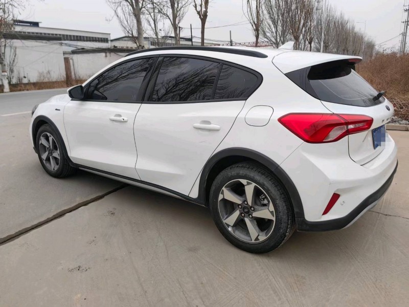 保定21年福特福克斯5