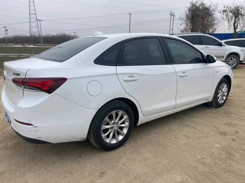 保定19年别克英朗2