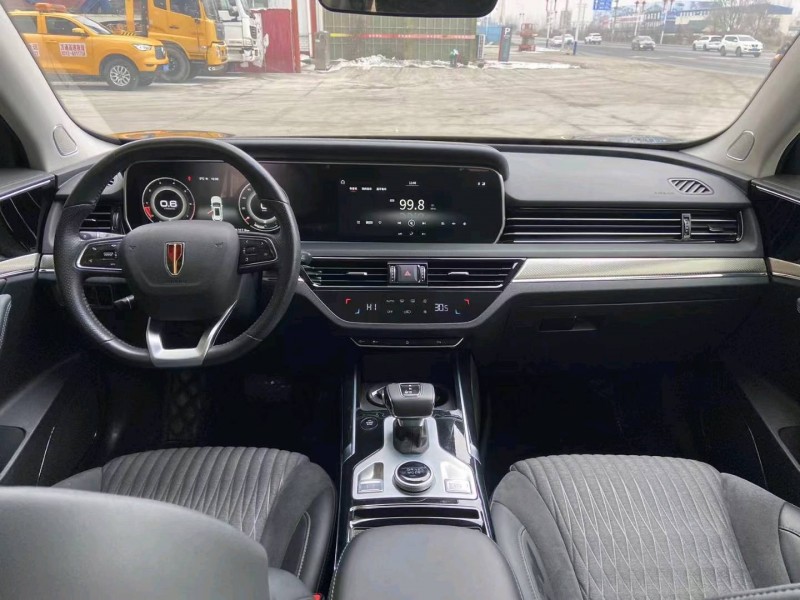 保定20年红旗HS52