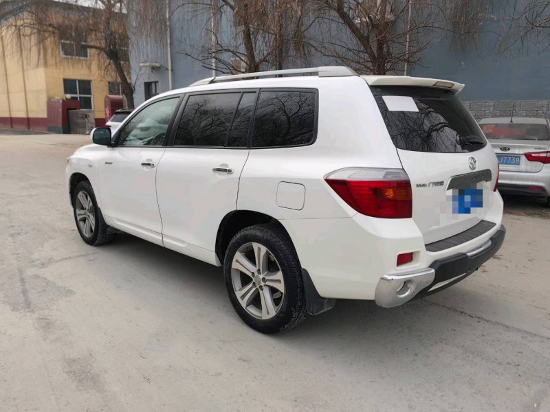 保定11年丰田汉兰达5