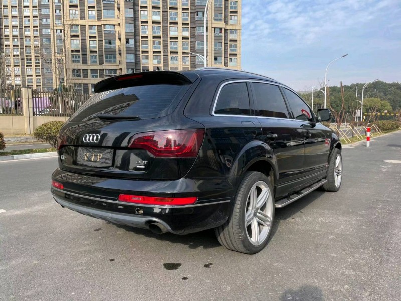 苏州11年奥迪Q77