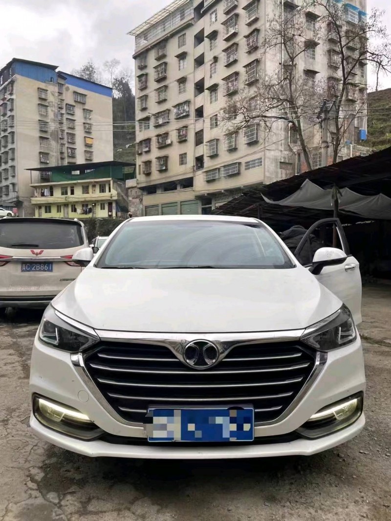 安順20年北汽紳寶D501