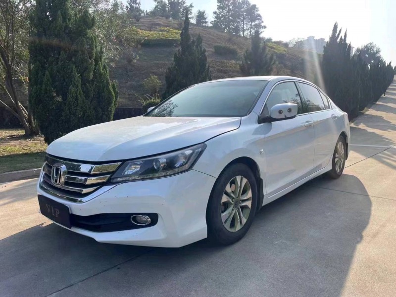 珠海15年本田雅阁3