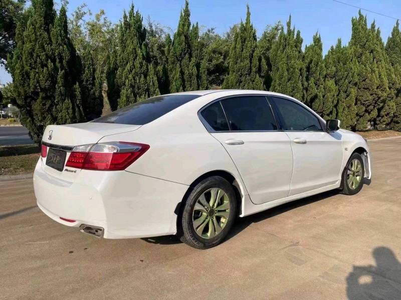 珠海15年本田雅阁4