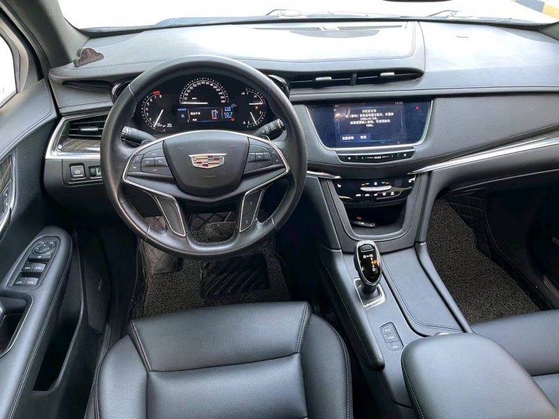 宜昌18年凱迪拉克XT57