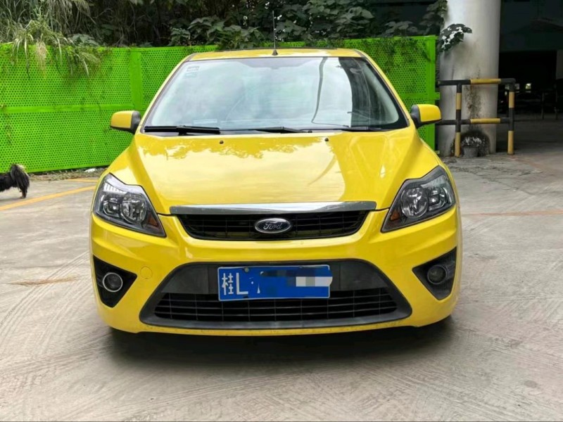 广州12年福特福克斯1