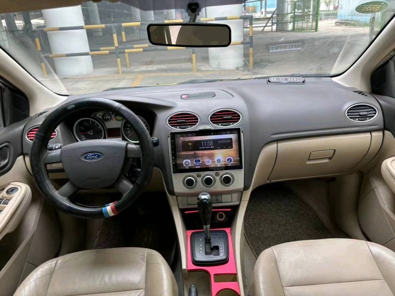 广州12年福特福克斯6