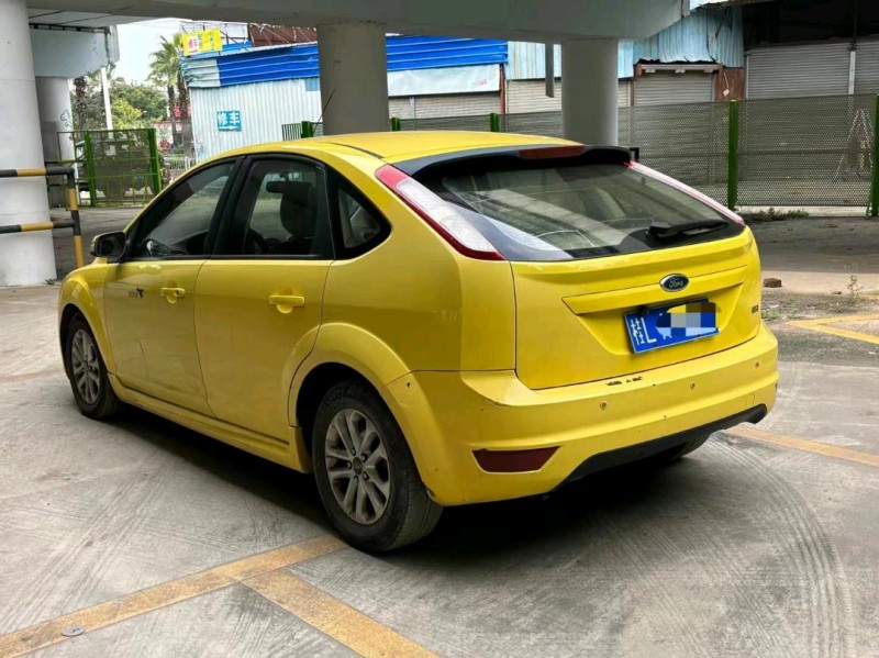 广州12年福特福克斯8