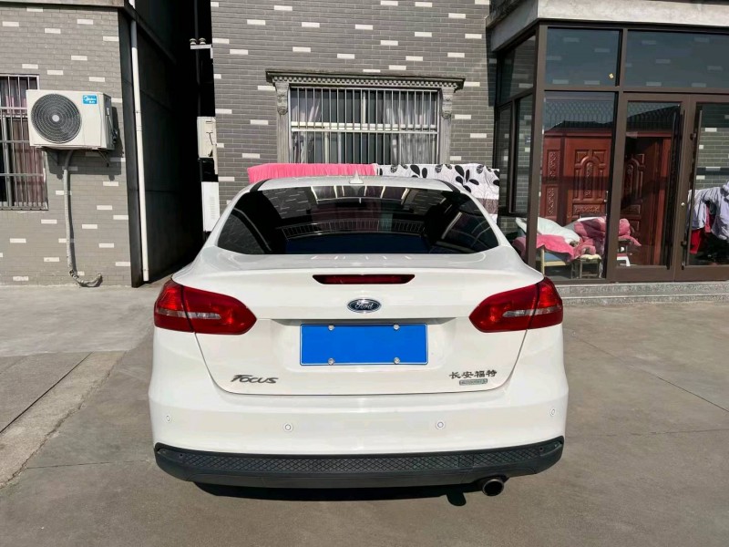 常州16年福特福克斯5
