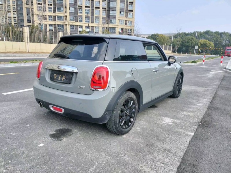 蘇州21年MINICooper9