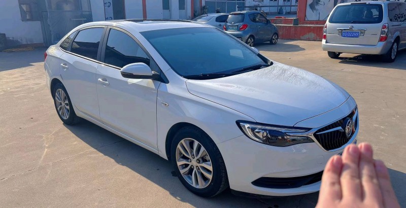 枣庄20年别克英朗2