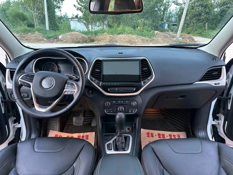 徐州17年Jeep自由光5