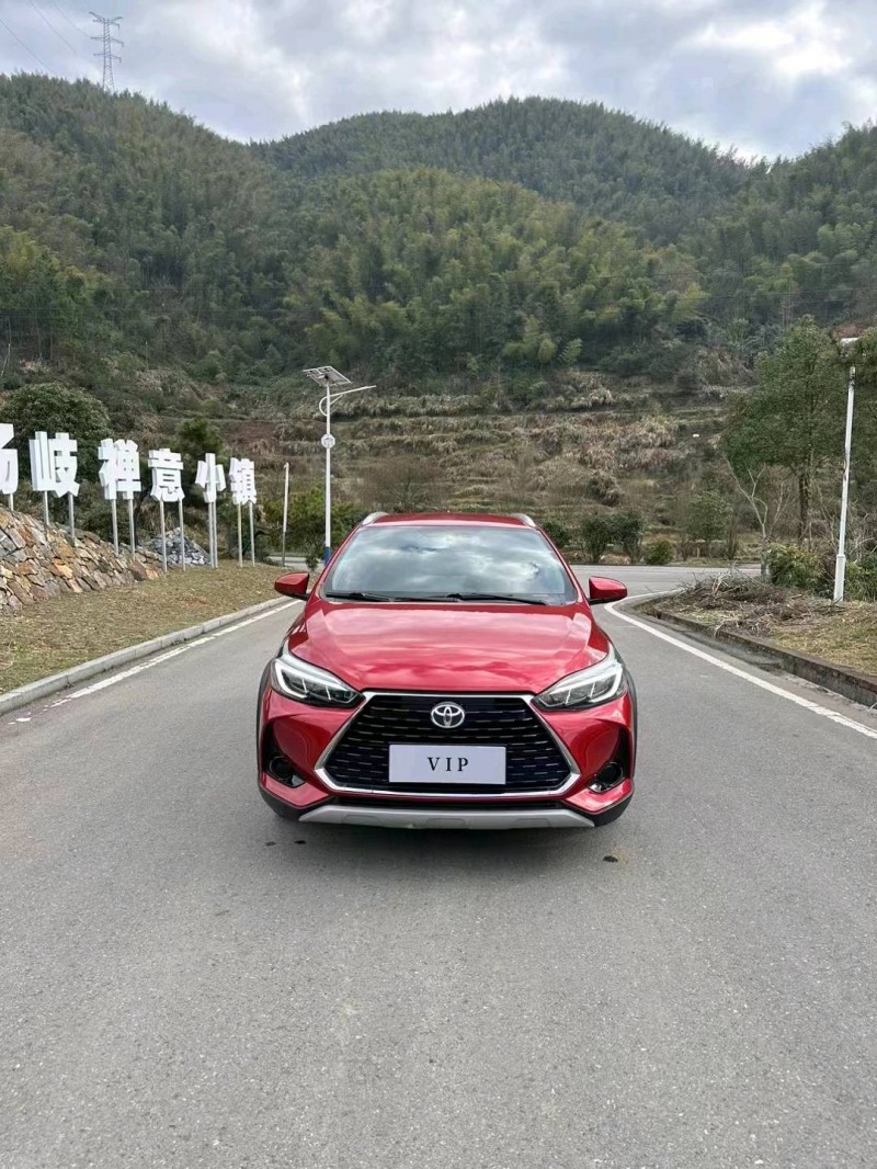 东营20年丰田YARiS L 致炫1