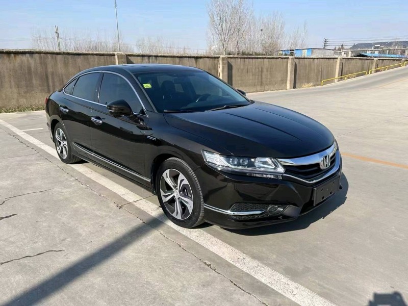 临沂17年本田思铂睿2