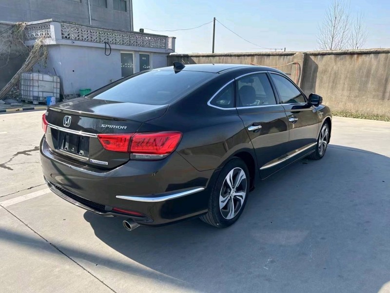 临沂17年本田思铂睿8