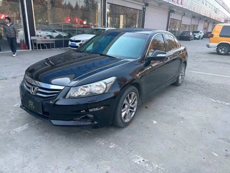 临沂11年本田雅阁3