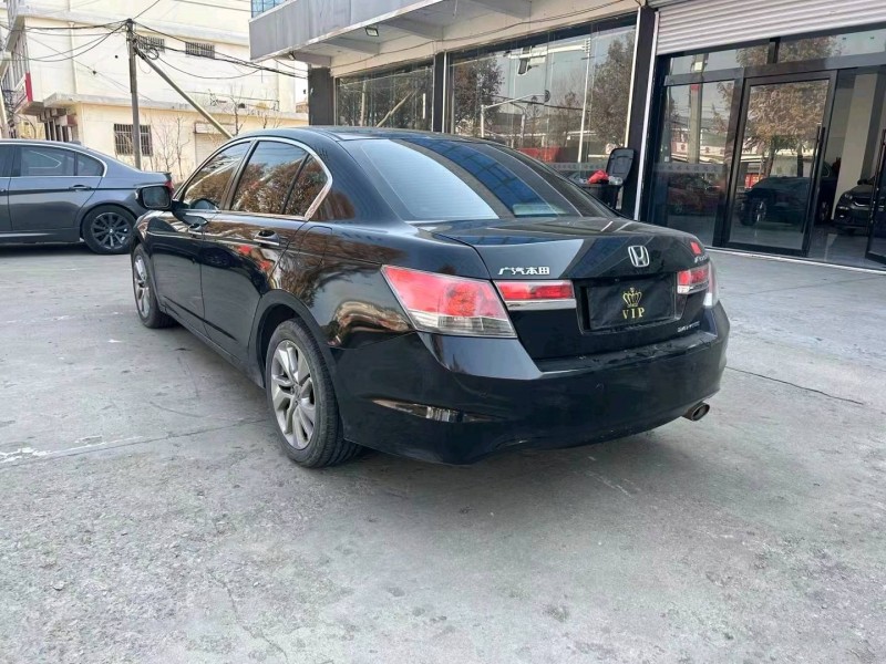 临沂11年本田雅阁7