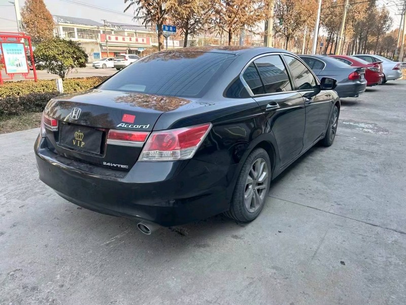 临沂11年本田雅阁8