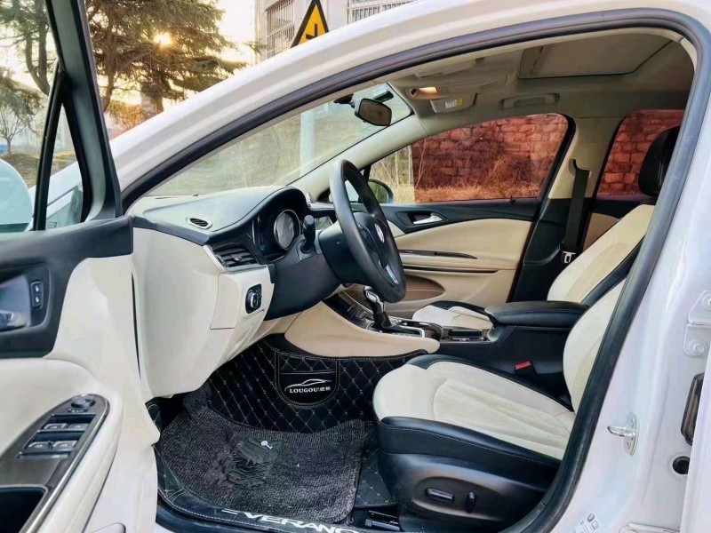 烟台17年别克威朗8