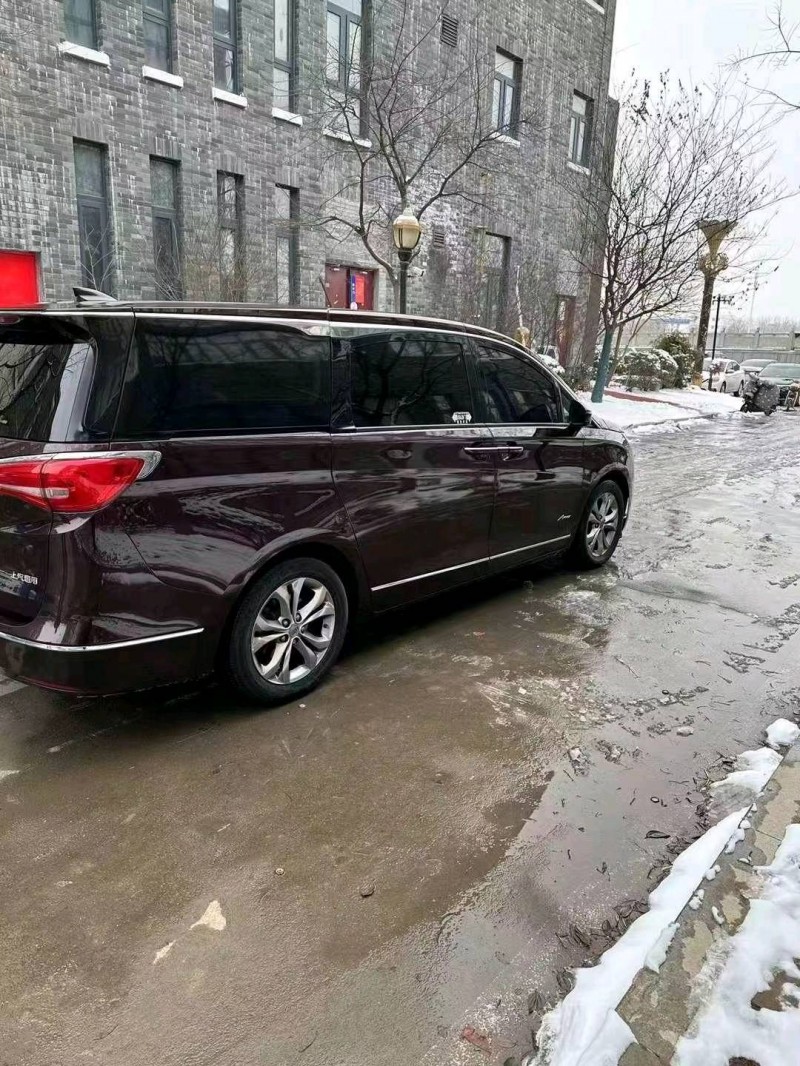 东营16年别克艾维亚4