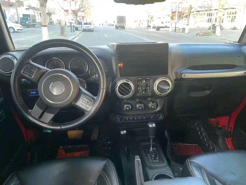 邢台18年Jeep牧马人9