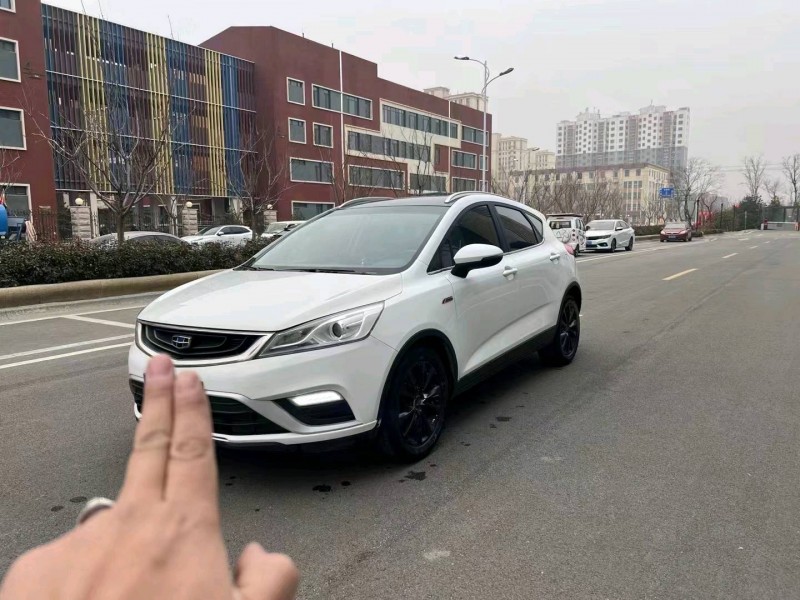东营17年吉利帝豪GS2