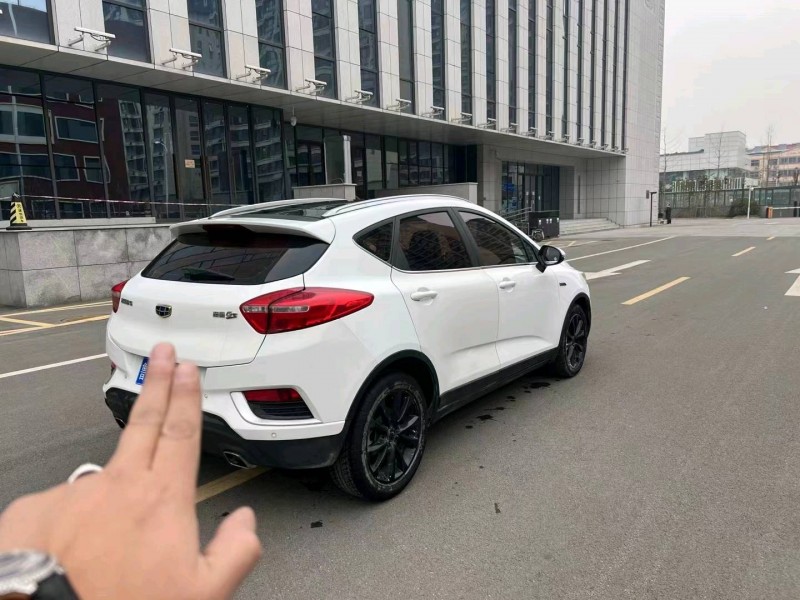 东营17年吉利帝豪GS5