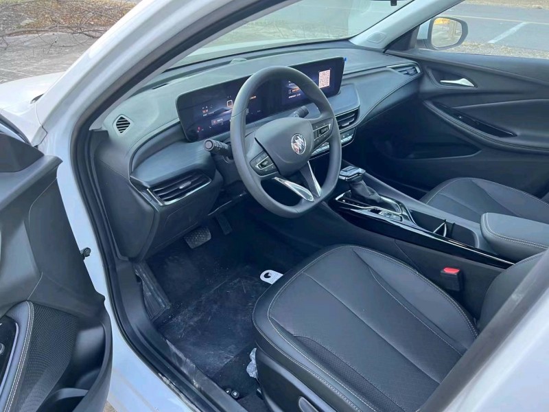 东营23年别克威朗7