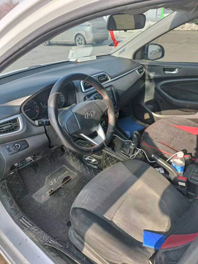 邯郸19年现代瑞纳3