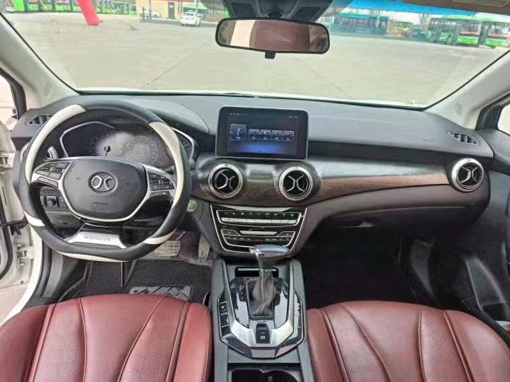 邯郸19年北汽绅宝D604