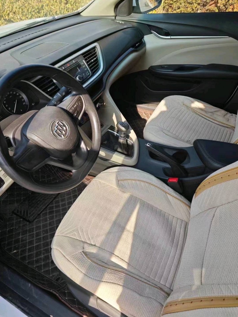 枣庄18年别克英朗5