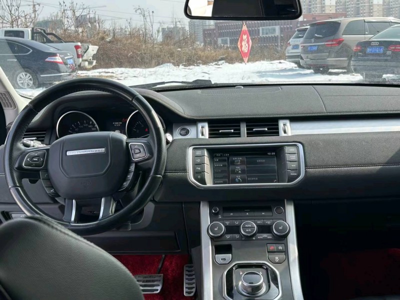 枣庄14年路虎极光3