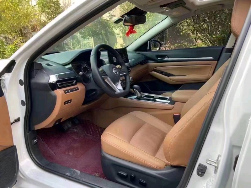 襄陽23年日產天籟7