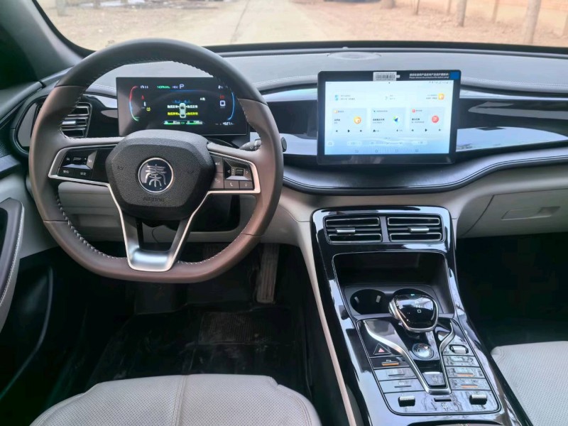 保定23年比亚迪秦6