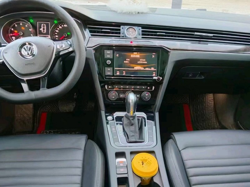 保定19年大众迈腾4