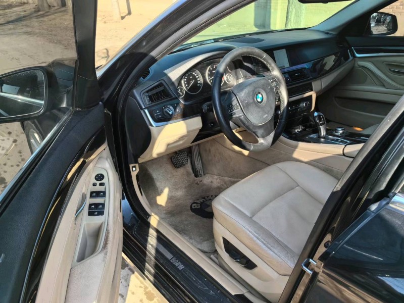 保定11年宝马5系8