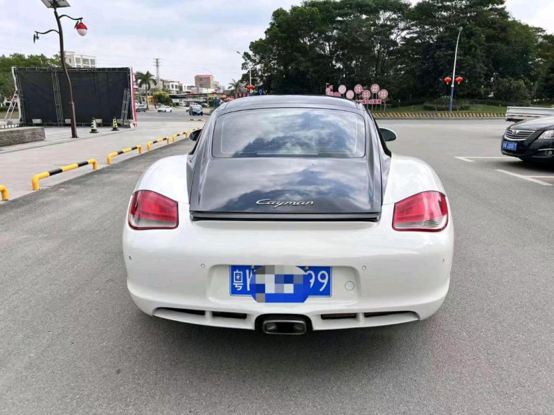 珠海11年保时捷卡曼6