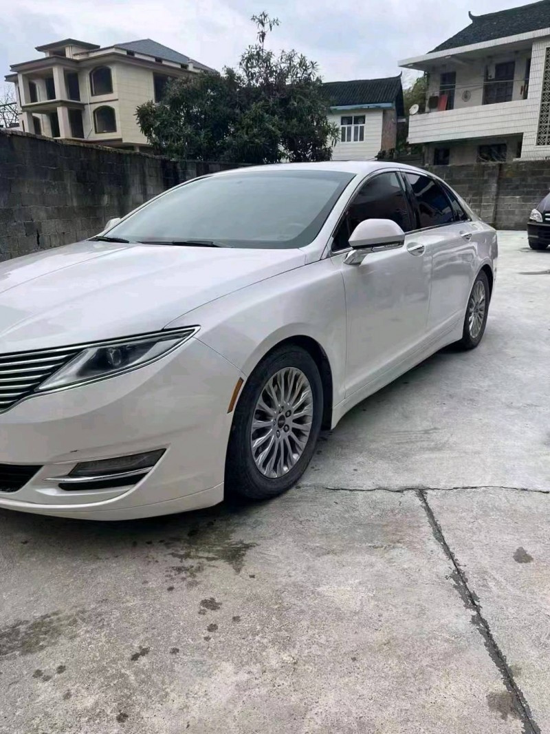 安順15年林肯MKZ2