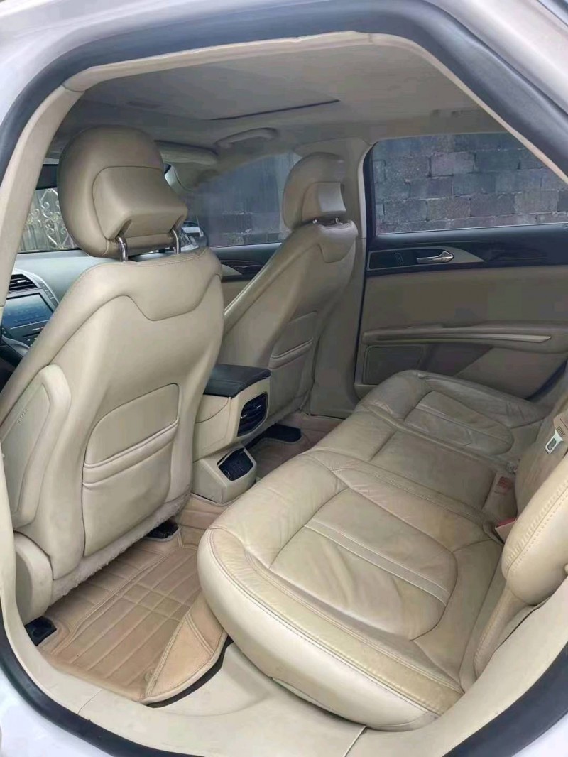 安順15年林肯MKZ6