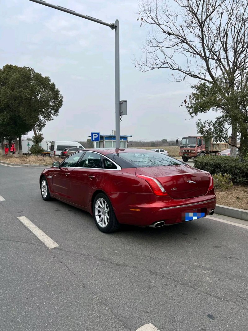 常州12年捷豹XJL7