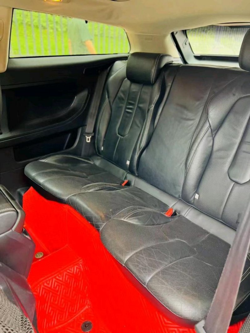 东莞12年路虎极光6