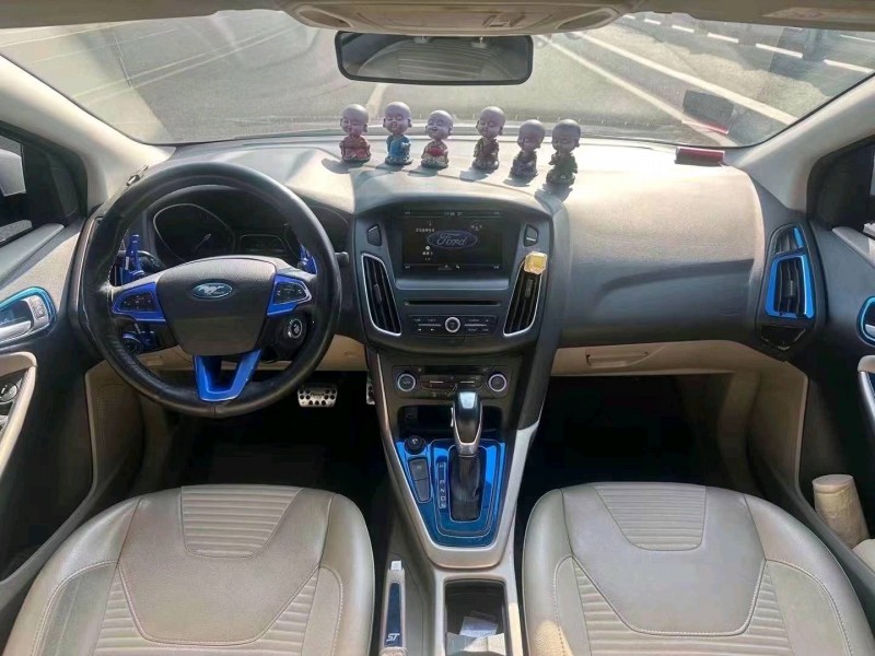 枣庄16年福特福克斯8