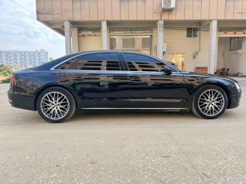 九江12年奧迪A8L5