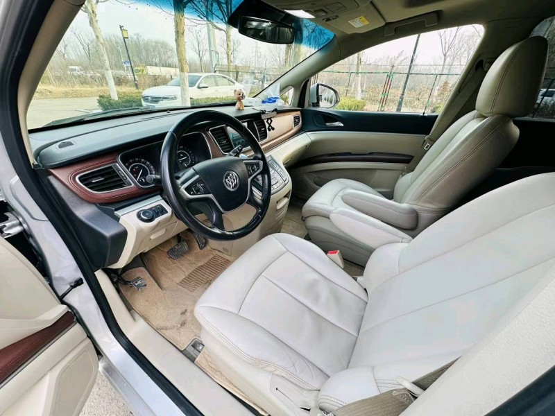 聊城17年别克GL86