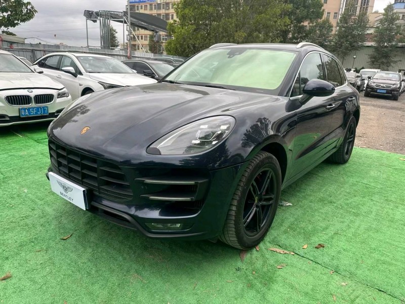 广州17年保时捷Macan2