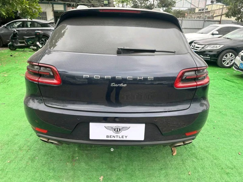 广州17年保时捷Macan5